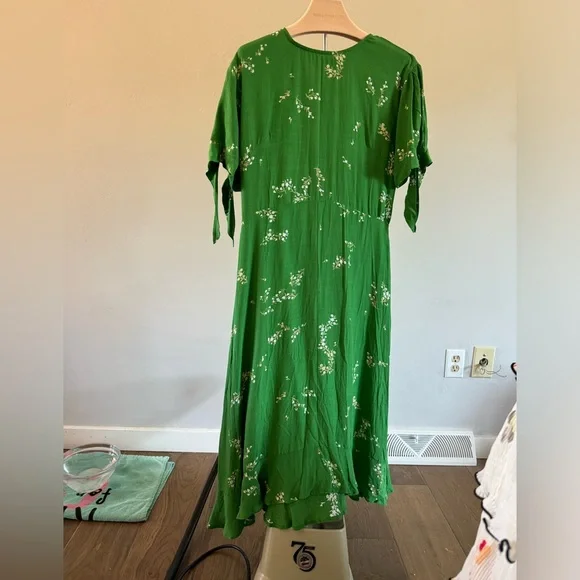 Faithfull the Brand Green Wrap Midi Sundress Faithfull the Brand Green Wrap Midi Sundress